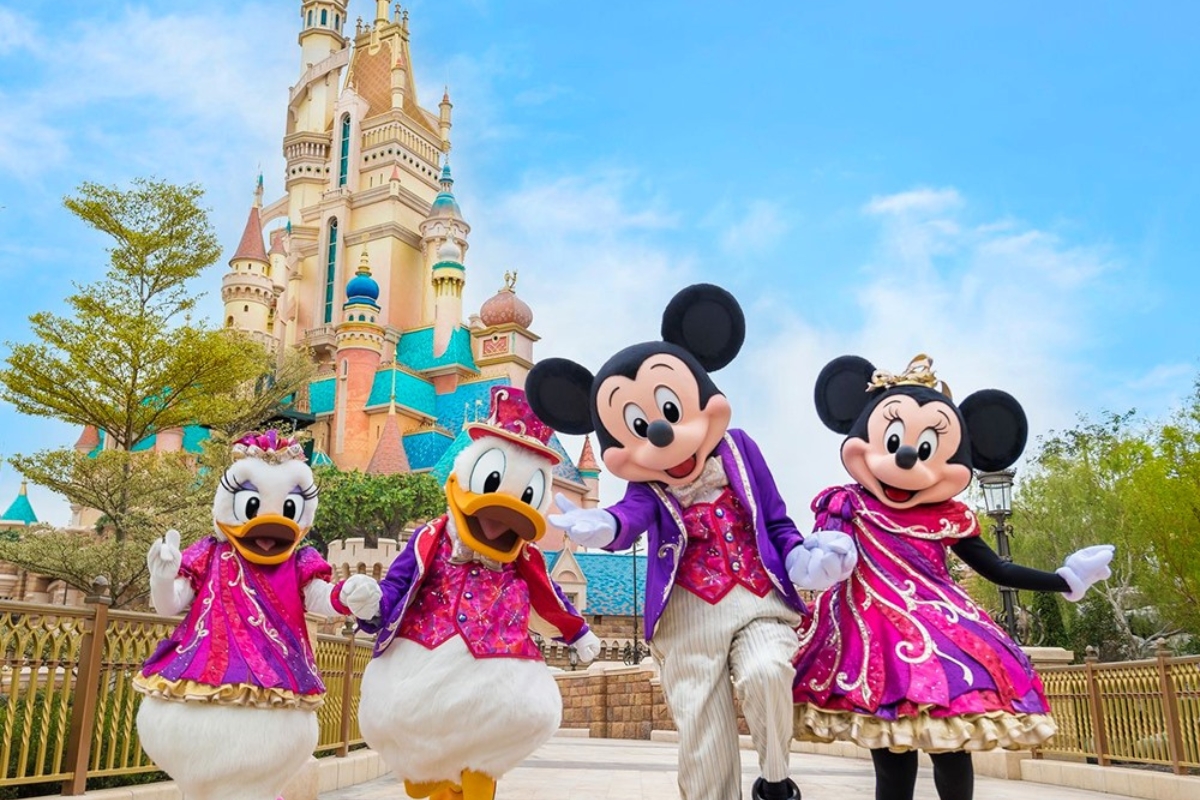 hong kong disneyland 200000 ticket giveaway
